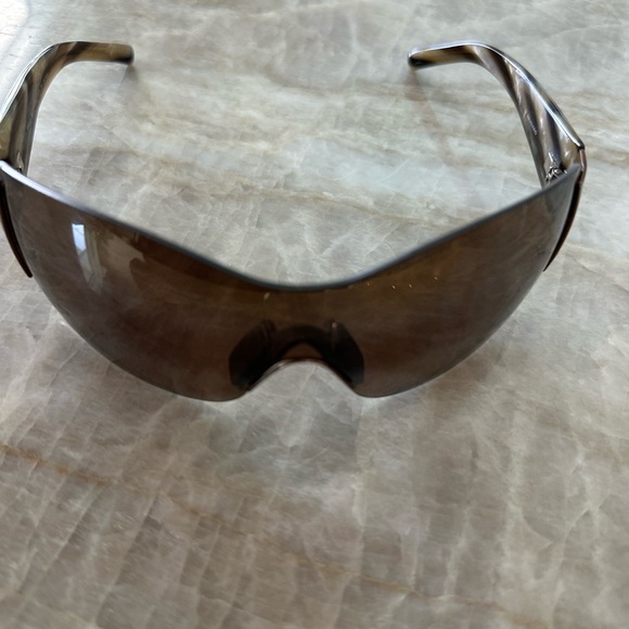 Maui Jim Brown Sunglasses - Picture 1 of 6